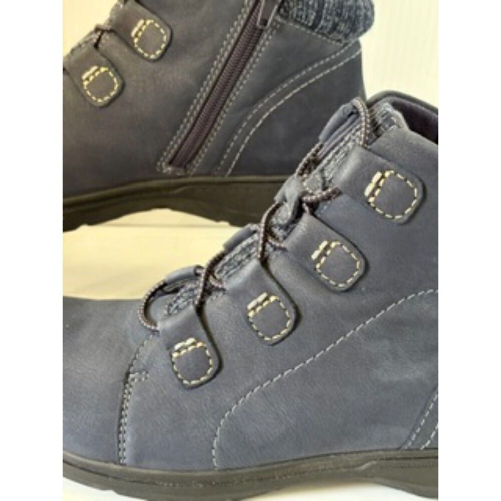Clark's Blue Carliegh Jade Leather Zipper Ankle Boots Women's Size 9 - Picture 3 of 5